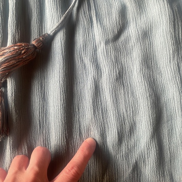 Knox Rose Embroidered blue top - Picture 4 of 5